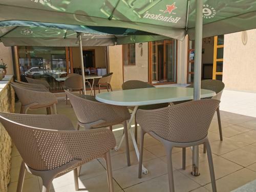 Hostal Vila Gente