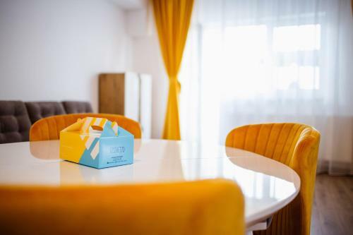Spacious & Bright 2 Bedroom Central Apartment