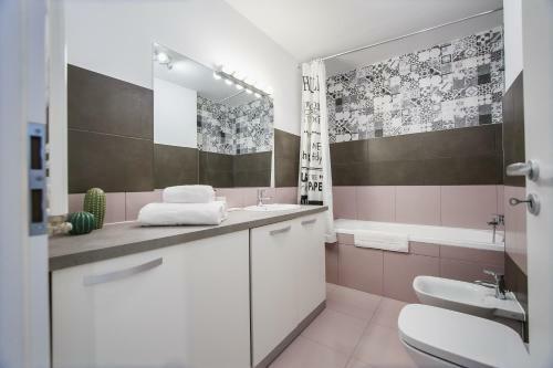 Trendy Apartment Near City Center