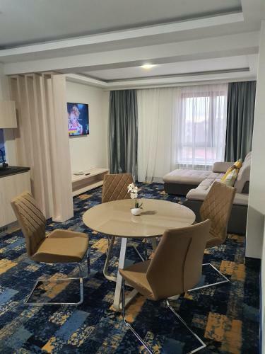 Hotel Yarus Plus