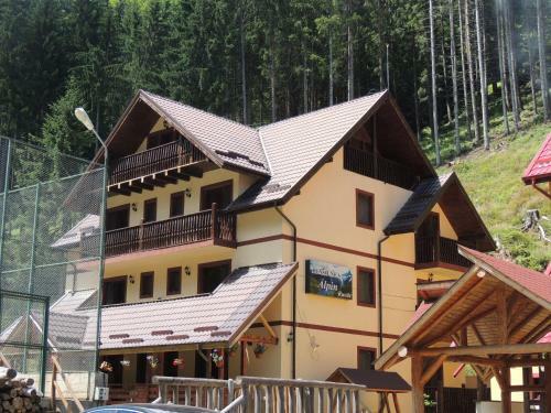 Hostal Pensiunea Valea Cascadelor