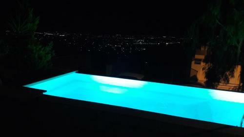 Villa Unlimited Blue