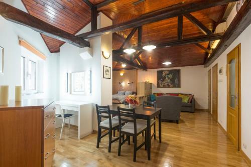 Belgrade Center Apartment V