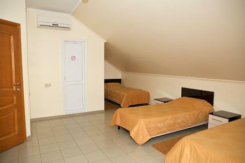 Hotel Lazur Kurortniy