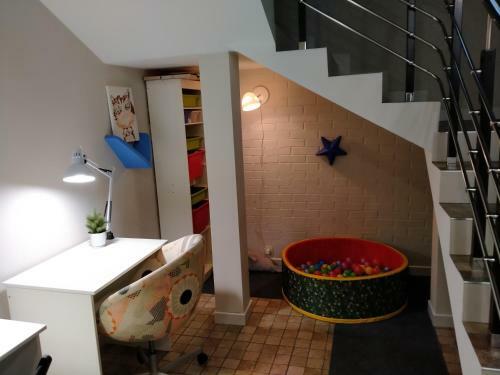 Hostal ???????? ??? ?????????
