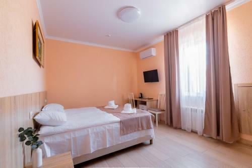 Hostal ?????-????