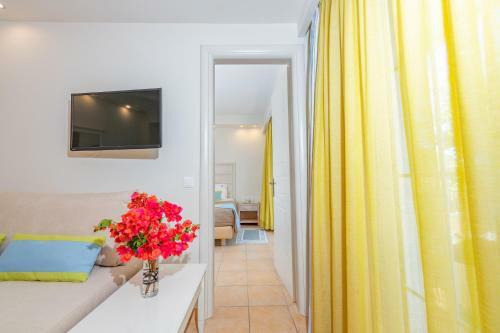Odysseus Hotel