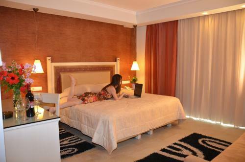 Odysseus Hotel