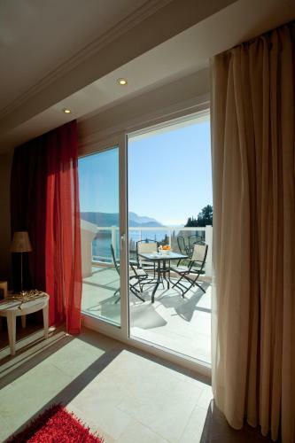 Odysseus Hotel
