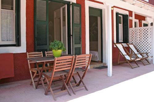 Zefiros Traditional Hotel