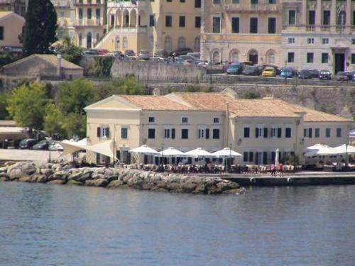 Paraskevi Apartments