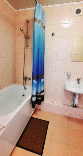 Oloniya Hotel