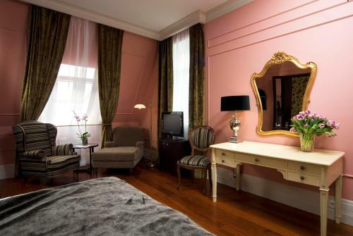 Dom Boutique Hotel By Authentic Hotels