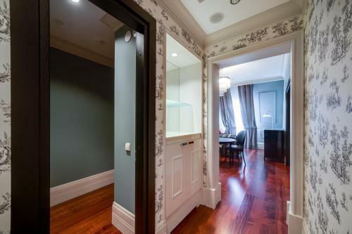 Dom Boutique Hotel By Authentic Hotels