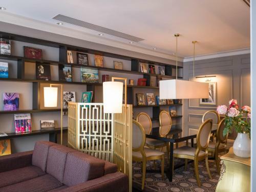 Dom Boutique Hotel By Authentic Hotels