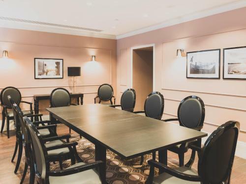 Dom Boutique Hotel By Authentic Hotels