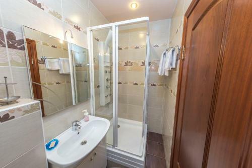 Sarov Hotel