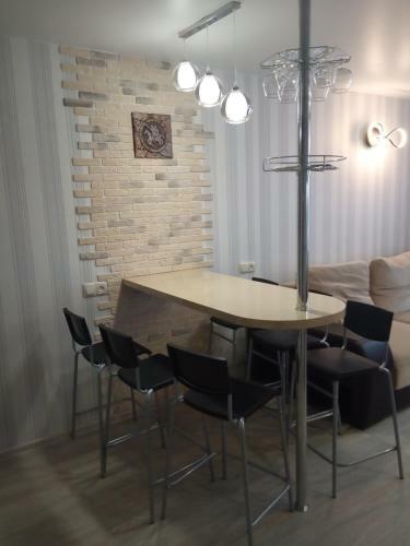 Apartamento ??????????? ?? Dzerzhinskogo, 6. 3-????????? ????????