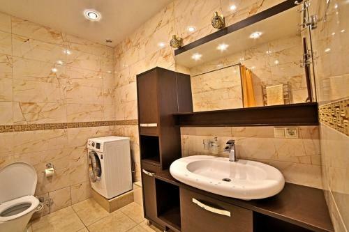 Ideal House Apart