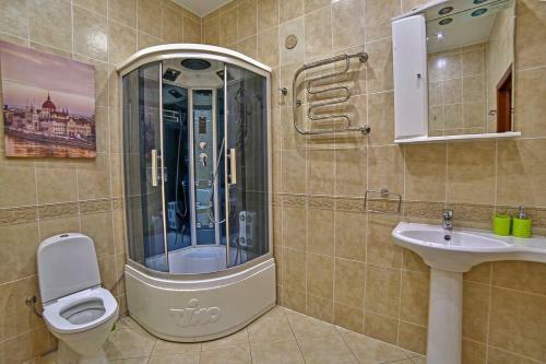 Ideal House Apart