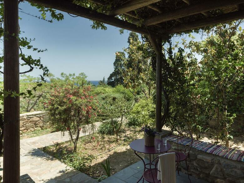Kinsterna Hotel & Spa