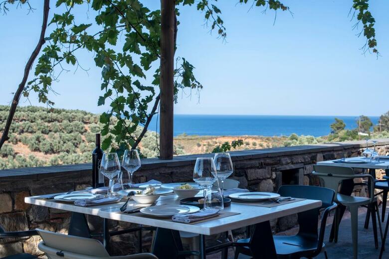 Kinsterna Hotel & Spa
