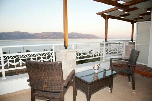 Hostal Voula Rooms