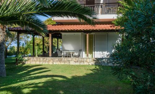 Linaraki Studios & Apartments