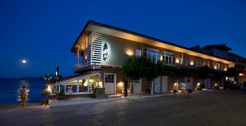 Hostal Nelly's Hotel Apartments