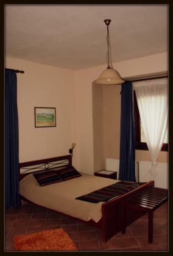 Hotel Monopati E6