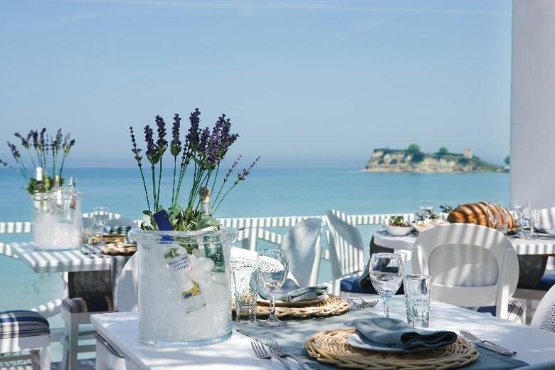 Hotel Sani Beach Club