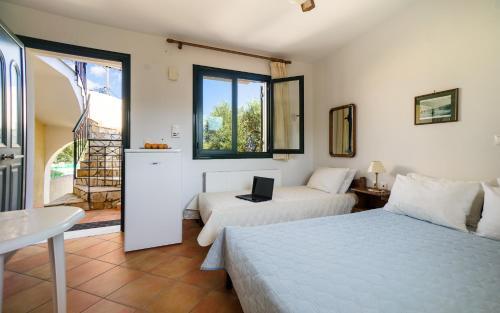 Koxyli Studios & Apartments