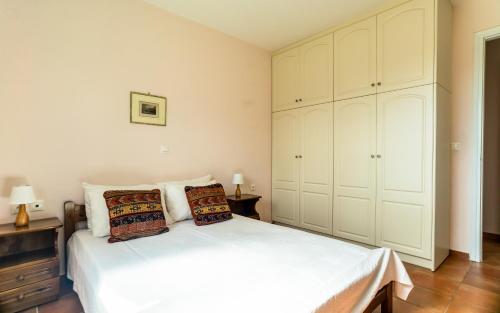 Koxyli Studios & Apartments