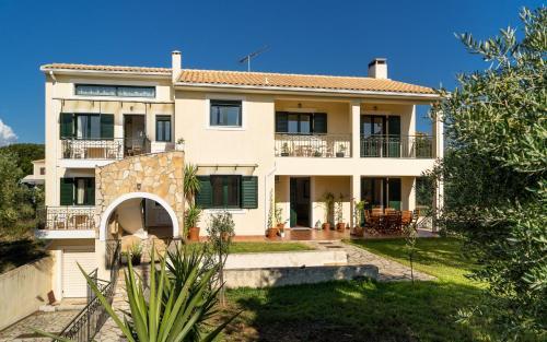 Koxyli Studios & Apartments