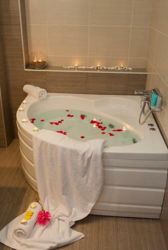 Villa Harmony-crete Residences