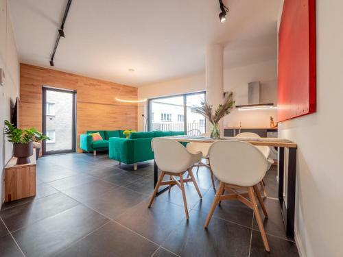 B10 Apartments The Best Location - Park & Parking