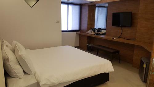 Loyy Hotel