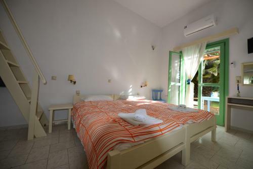 Pegasus Studios & Apartments