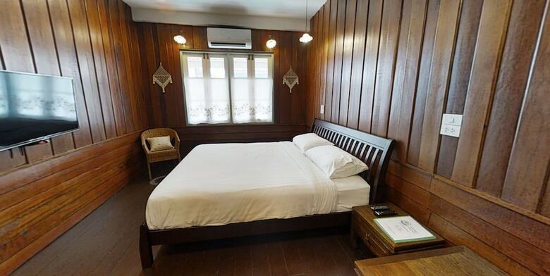 Hostal Ishome& Hashery