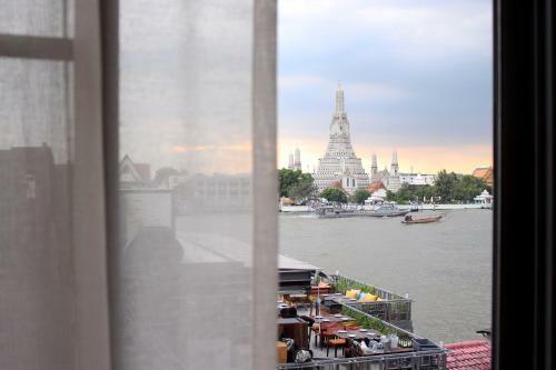 Hotel Riva Arun Bangkok