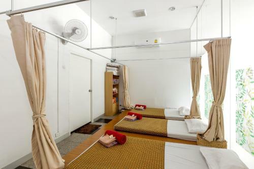 Hotel At 115 By Rompo