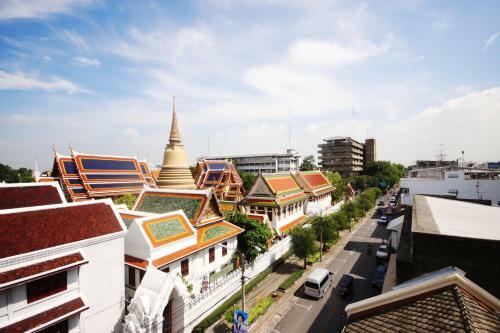 Issara By D Hostel
