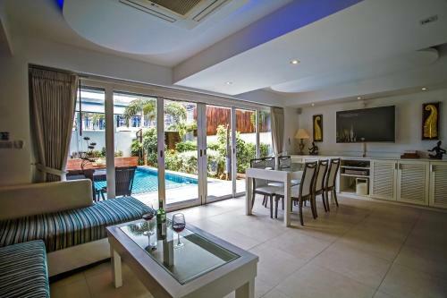 Ban Tai Estate Beachclub Villas