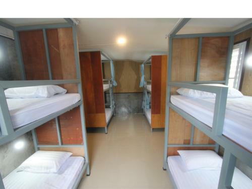 Chomjan Hostel