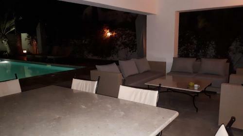 Exceptional Villa Near The Beaches