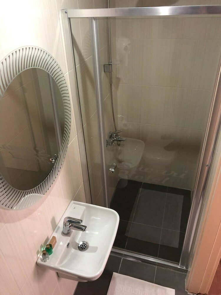 S�vari Hotel