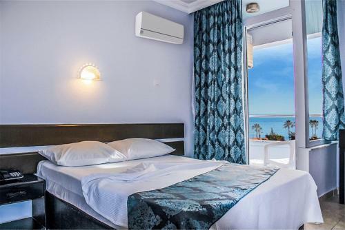 Yamanlife Hotel