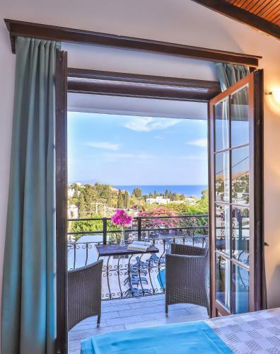 Mare Garden Hotel