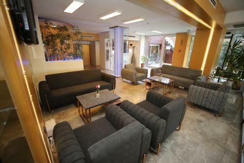 Grand Nora Hotel