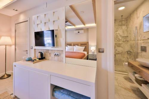 Kalkan Saray Suites Hotel